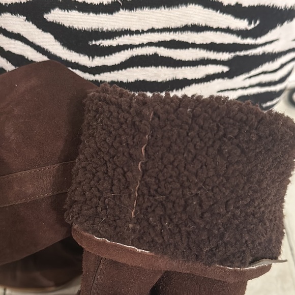 Gucci Merino Lambskin Shearling Wedge Boots w/FUR  size 6 1/2 B - Picture 17 of 17